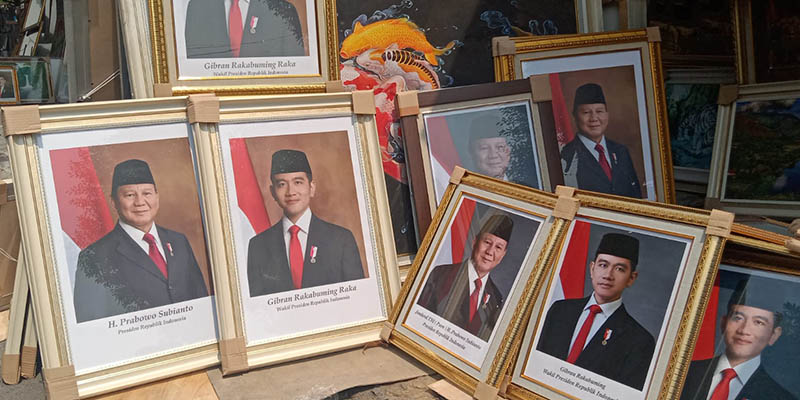 Penjual Pigura Banjir Orderan Foto Prabowo-Gibran